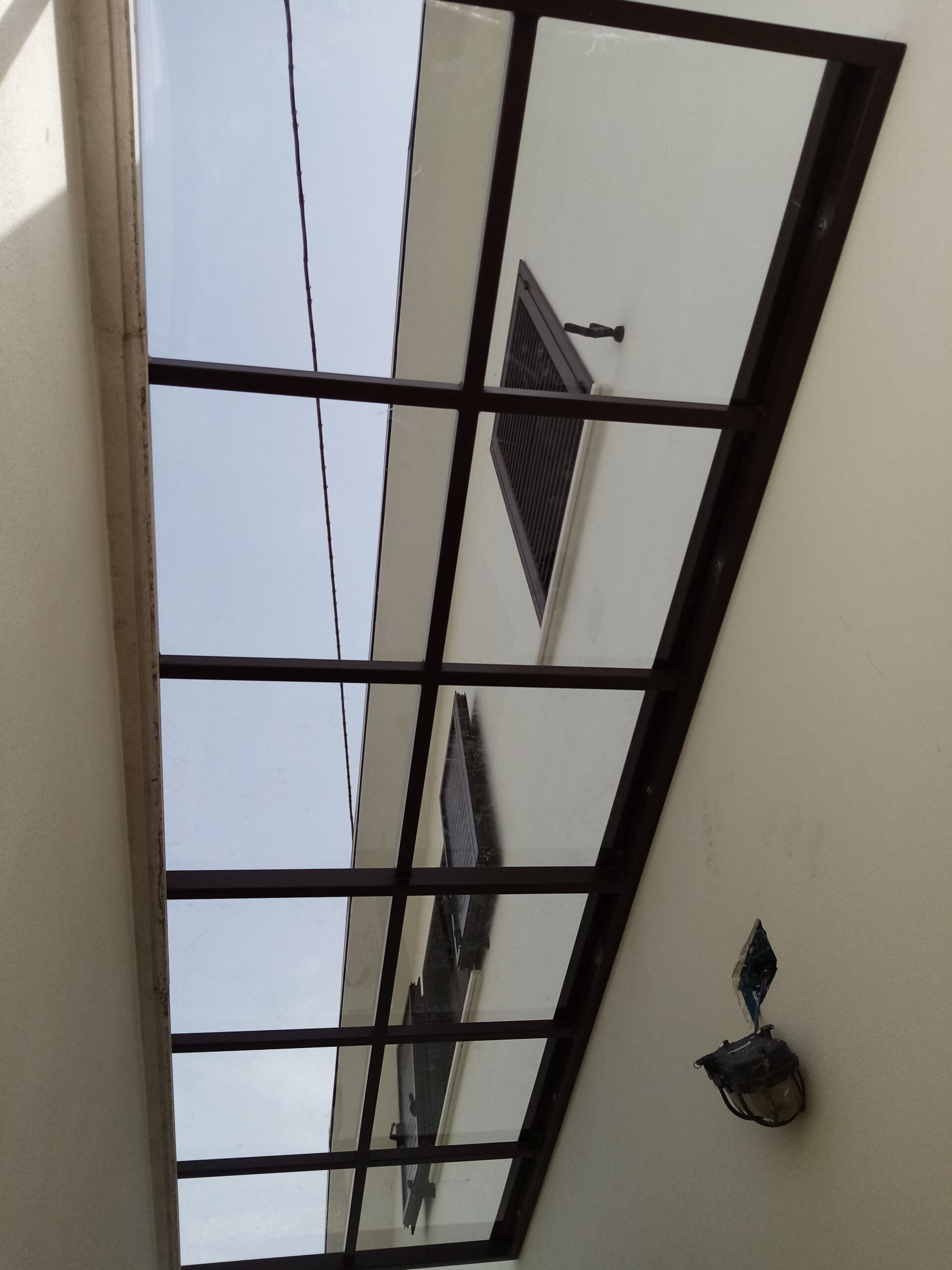 RC-11P – Pensilina copertura passaggio abitazione privata.