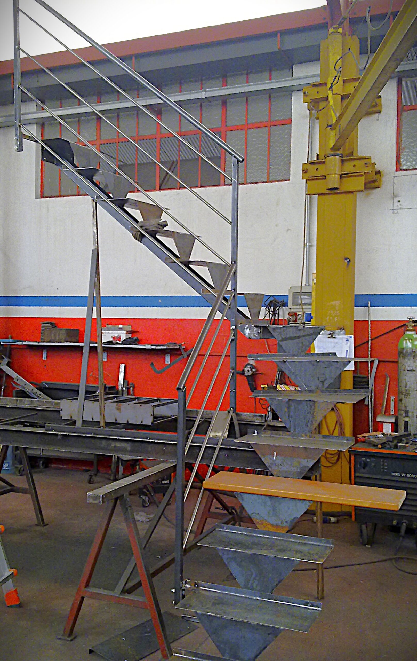 RC-15S – Realizzazione di una Scala con struttura in ferro e pedate in legno.