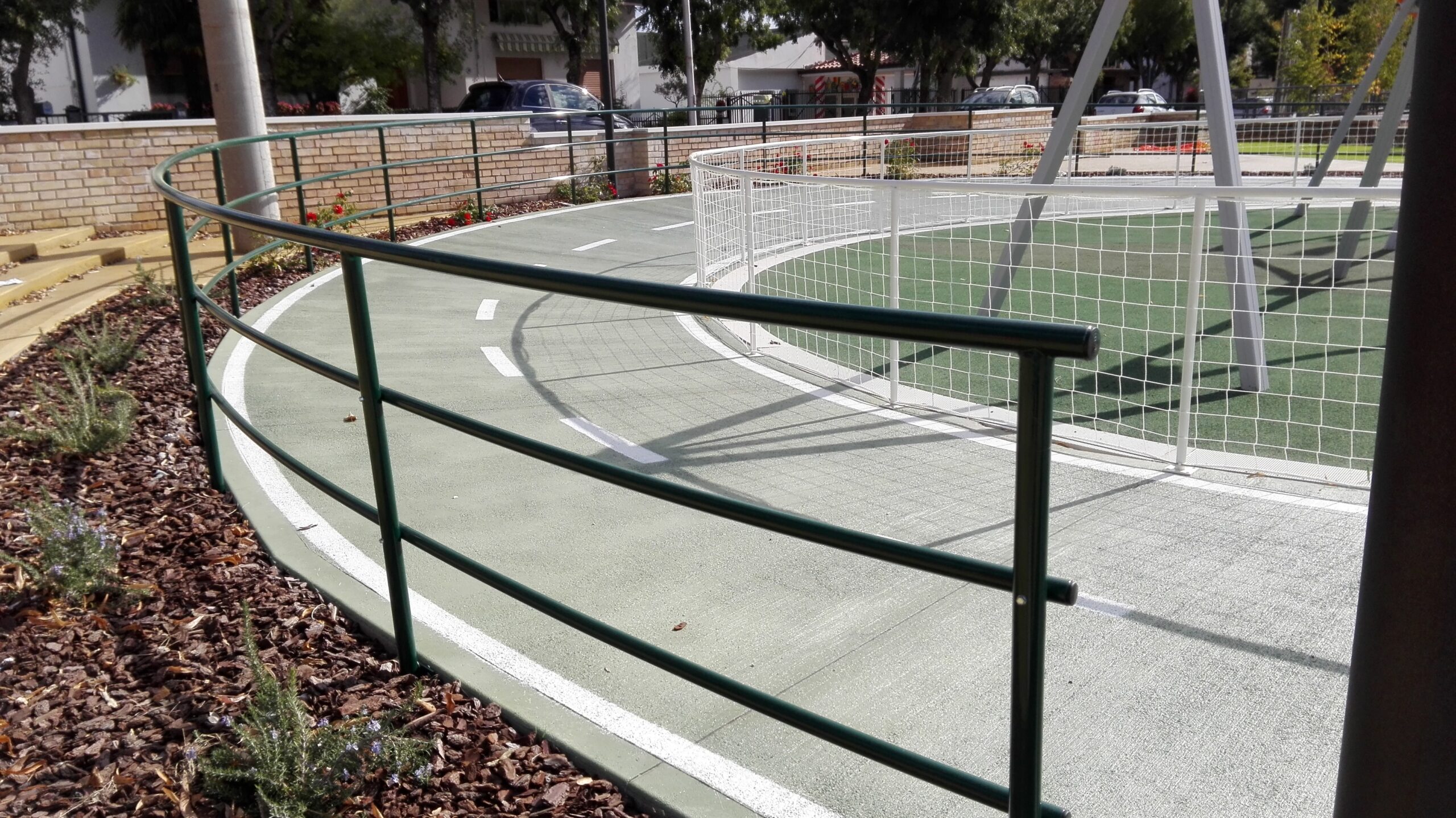 RC-63RE – Ringhiere e Parapetti – Parco Giochi in Sant’Eusanio del Sangro (CH).