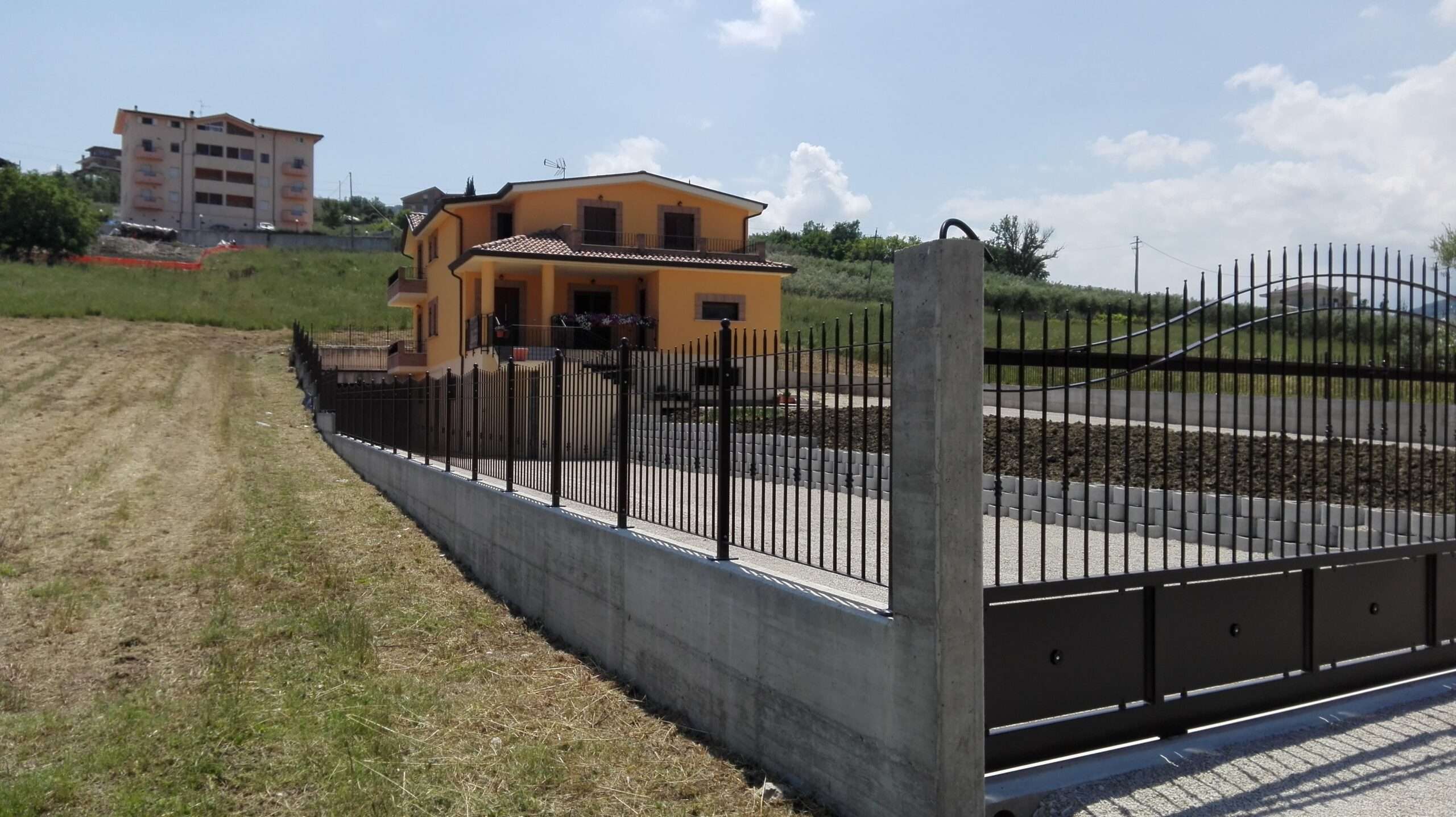 RC-92RE – Recinzioni e Cancello scorrevole – abitazione privata.